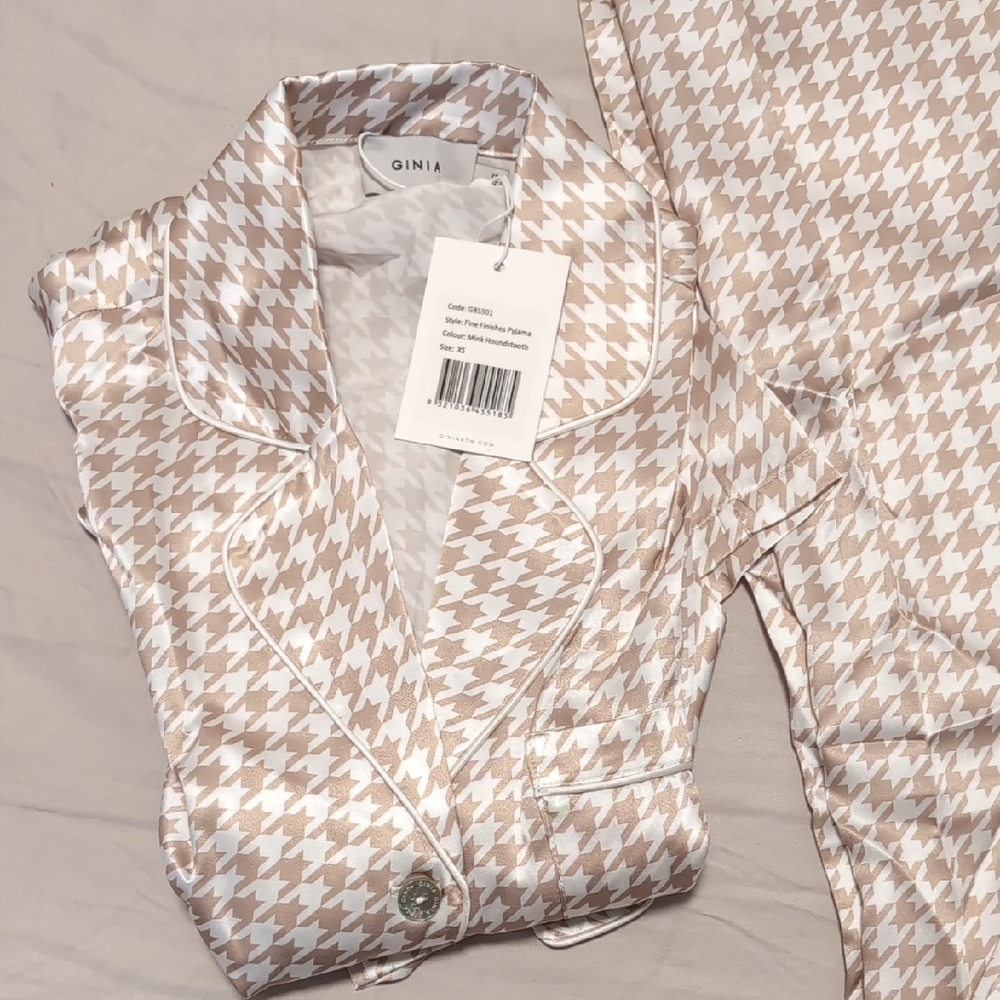 Ginia Houndstooth 100% Silk Pajama Set in Cream and White